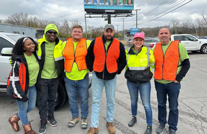 WM operations leaders and Southern Services Landfill team members at Bordeaux Beautification Day in Nashville.